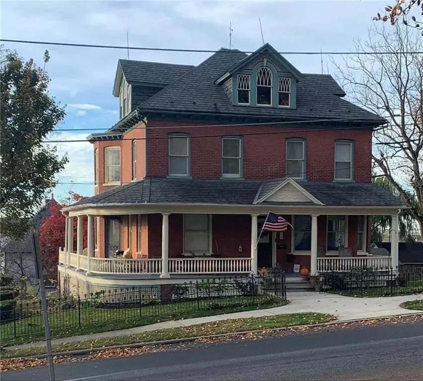 Nazareth Borough, PA 18064,303 West Center Street