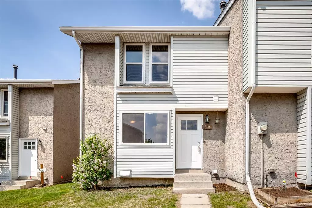 Airdrie, AB T4B 1E6,700 Allen ST SE #201