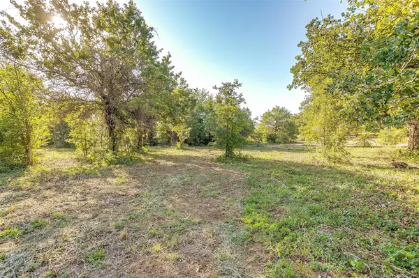 633 Forgotten Lane, Burleson, TX 76028