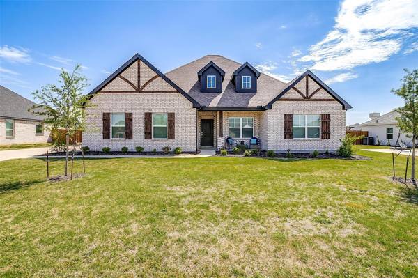 108 Treys Way, Godley, TX 76044