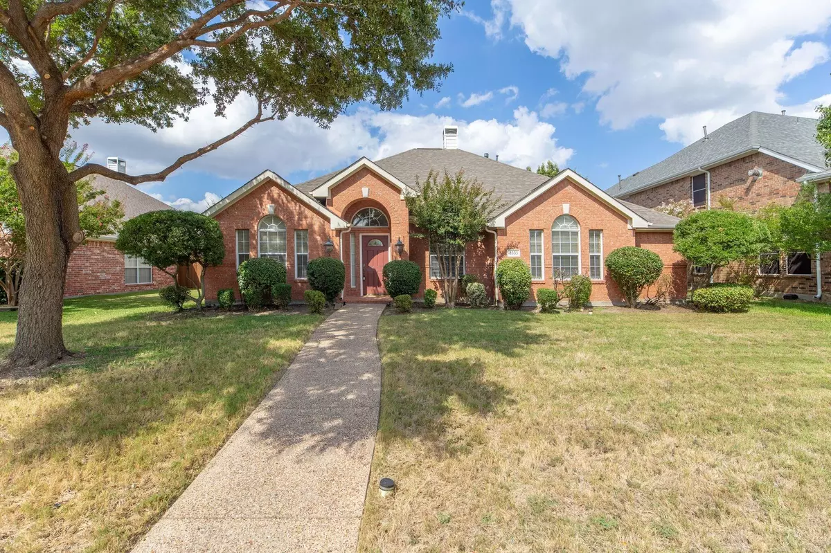 Plano, TX 75024,4555 Oak Shores Drive