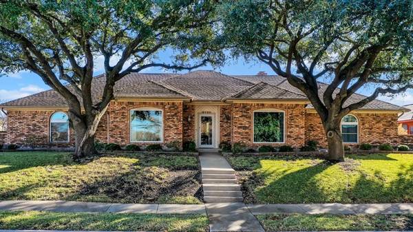 6102 Lakeshore Drive, Rowlett, TX 75089