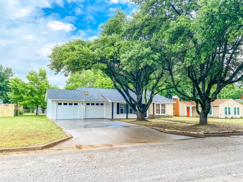 809 Walnut Street, Teague, TX 75860