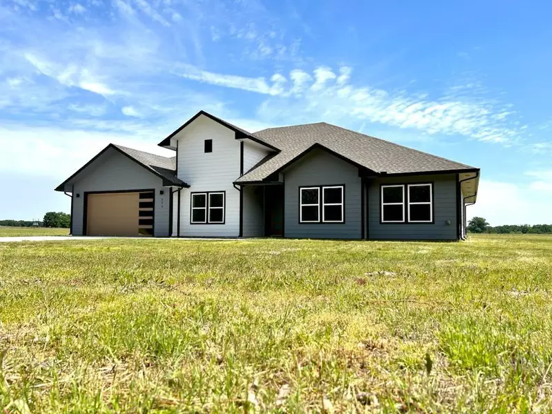 355 County Road 3351, Pickton, TX 75471