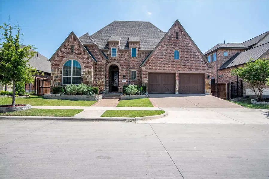 1322 Blue Lake Boulevard, Arlington, TX 76005