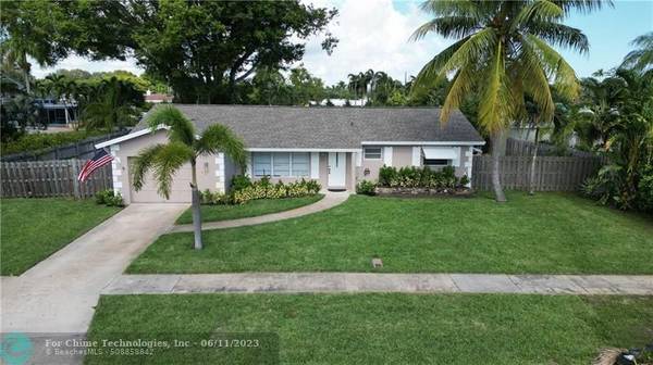 907 SE 13th St,  Deerfield Beach,  FL 33441