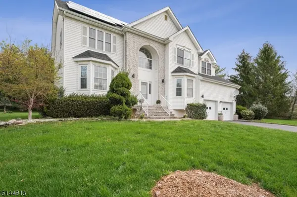 15 McPherson Ln, Montgomery Twp., NJ 08502