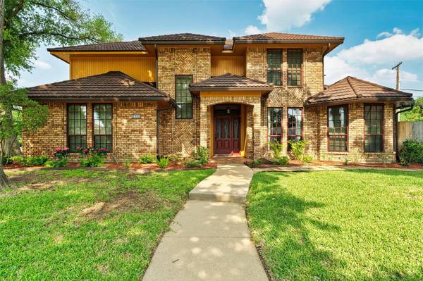 2500 Mandy Way,  Arlington,  TX 76017