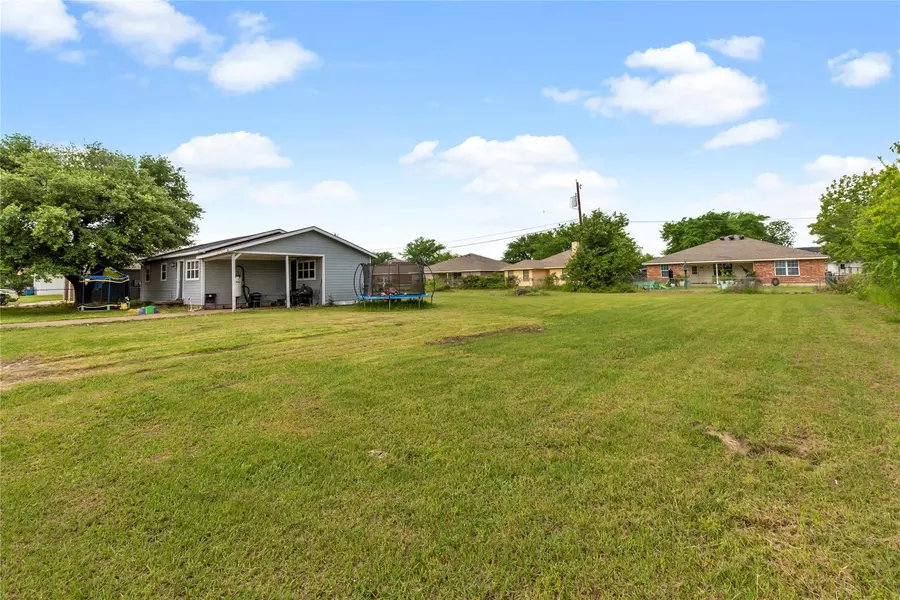 223 Flying Bridge Drive, Gun Barrel City, TX 75156