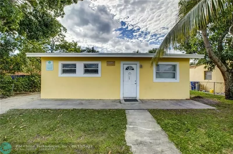 2714 NW 4th St, Pompano Beach, FL 33069