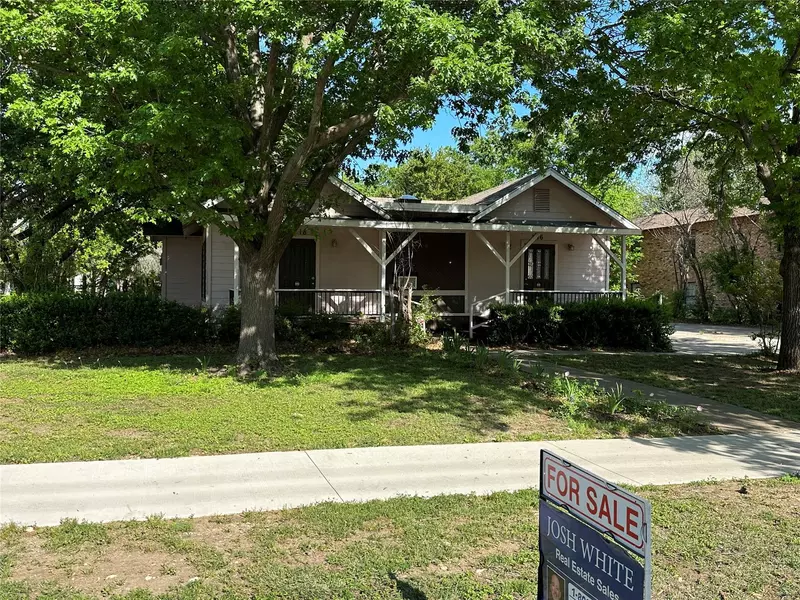 1116 N Elm Street, Denton, TX 76201