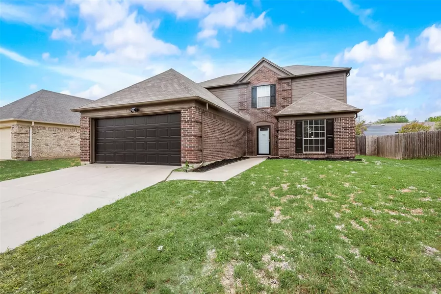 7548 Meadow Creek Drive, Fort Worth, TX 76123