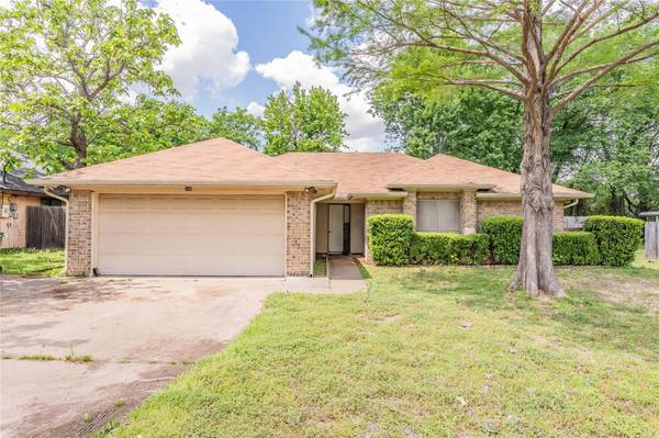 109 Colonial Circle, Seagoville, TX 75159