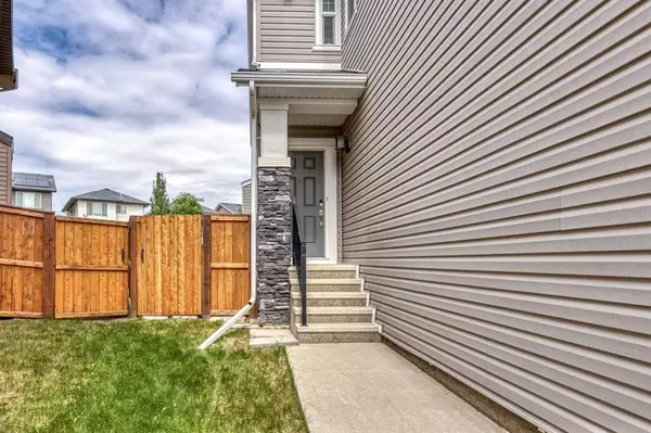 Calgary, AB T3R 0L1,43 Sage Berry PL NW