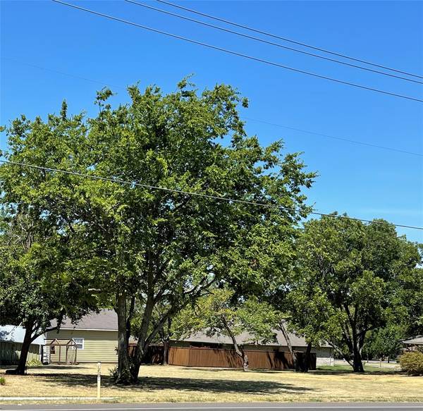 Lot 2R S Waco Street, Van Alstyne, TX 75495