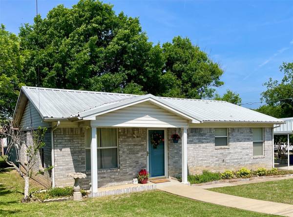 409 N Lane Street, Decatur, TX 76234