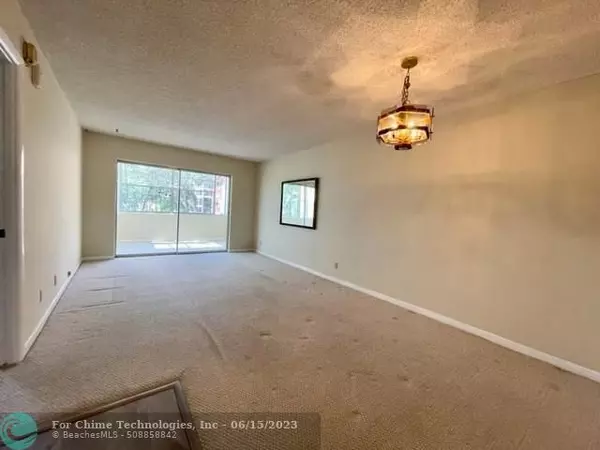 Margate, FL 33063,3080 Holiday Springs Blvd  #207