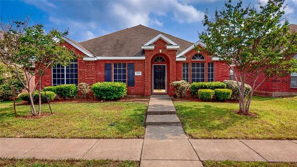 1212 Glencoe Drive, Glenn Heights, TX 75154