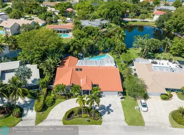 Plantation, FL 33324,8600 N Lake Dasha Dr