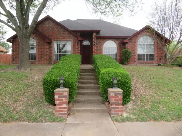 721 Kelsie Lane,  Desoto,  TX 75115