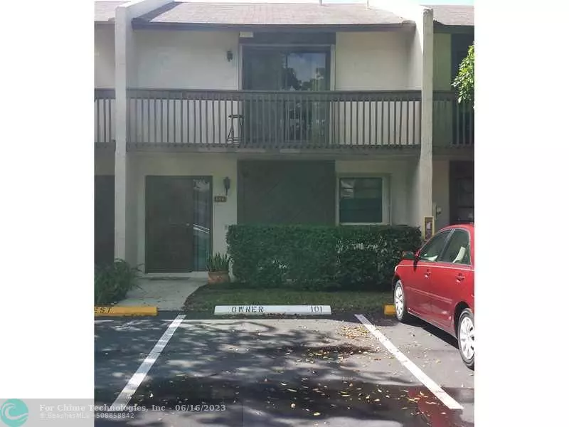 Deerfield Beach, FL 33064,896 NW 47th St  #896