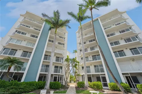 1300 Gulf Shore BLVD N #110, Naples, FL 34102