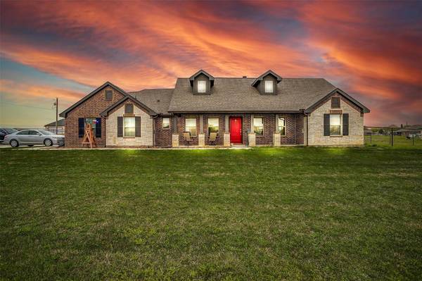 8324 Quail Trail, Grandview, TX 76050