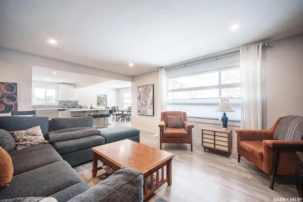 2406 Cairns AVENUE, Saskatoon, SK S7J 1V3