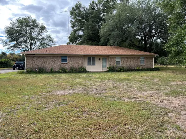 2560 County Road 2324,  Como,  TX 75431