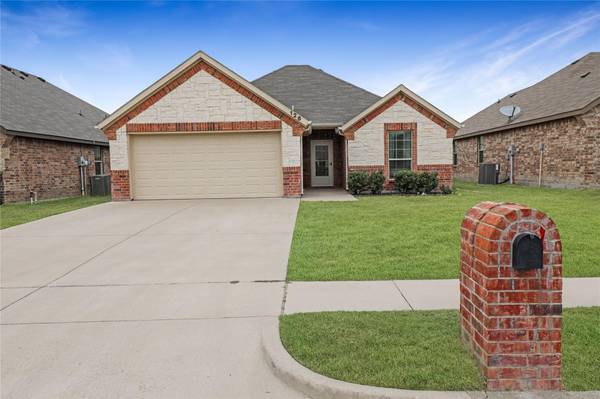 126 Comanche Drive, Greenville, TX 75402