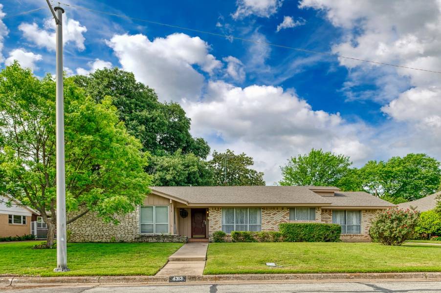 4313 Lanark Avenue, Fort Worth, TX 76109