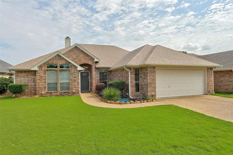 4303 Fox Court, Arlington, TX 76001