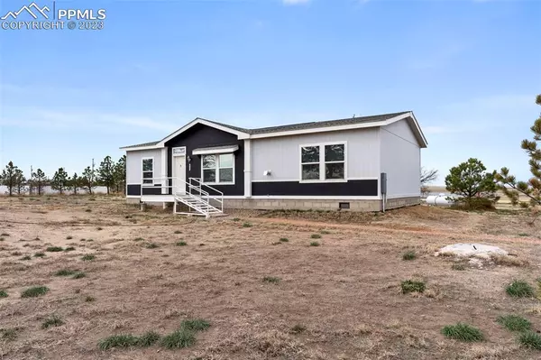 Simla, CO 80835,613 Pueblo AVE