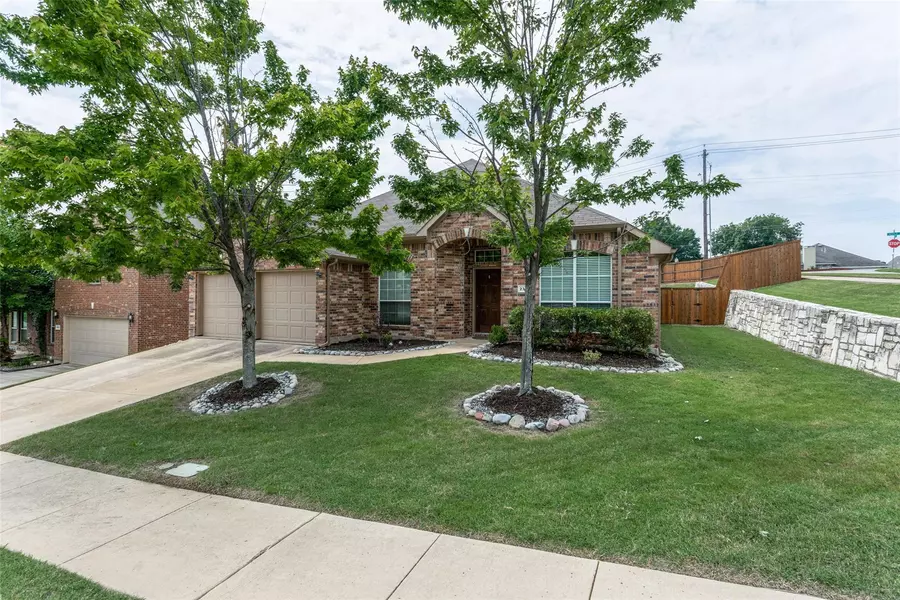 2318 Lake Hollow Circle, Garland, TX 75040