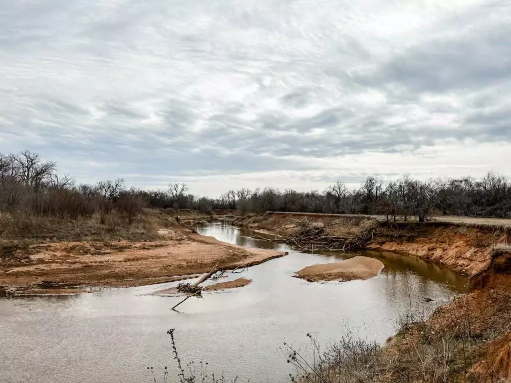 Fort Cobb, OK 73038,2550 N 1230 Road