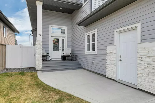 Blackfalds, AB T4M 0B3,35 Morris CT