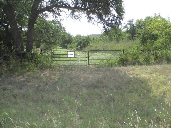 17 ac Hwy 16, Loving, TX 76460