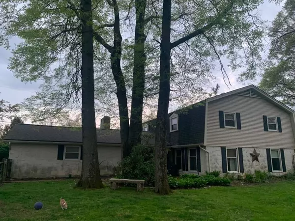 1290 Woodsedge, Bushkill Twp, PA 18091