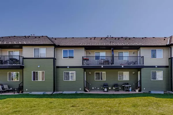 Airdrie, AB T4B 3B5,140 Sagewood BLVD #707