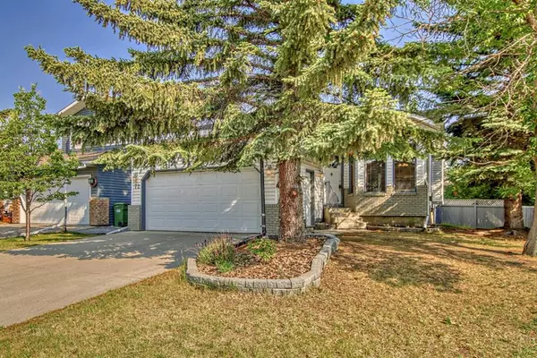 Calgary, AB T3L 1R3,72 Scenic Hill Close NW