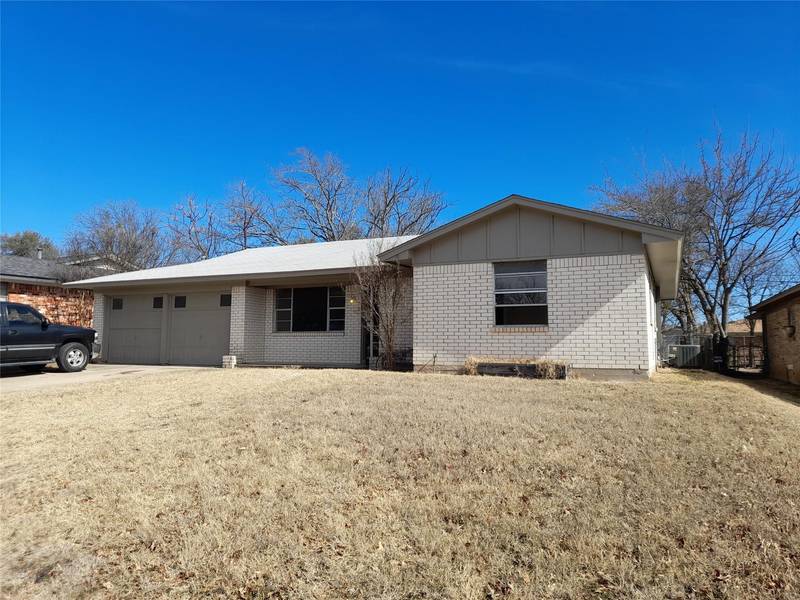 200 Rolling Hills Drive, Aledo, TX 76008