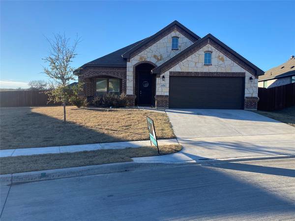 2556 Silver Fox Trail, Weatherford, TX 76087