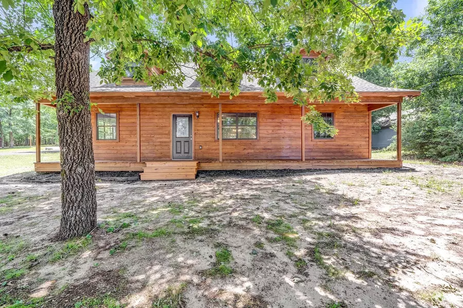 327 Laurel Ln, Holly Lake Ranch, TX 75765