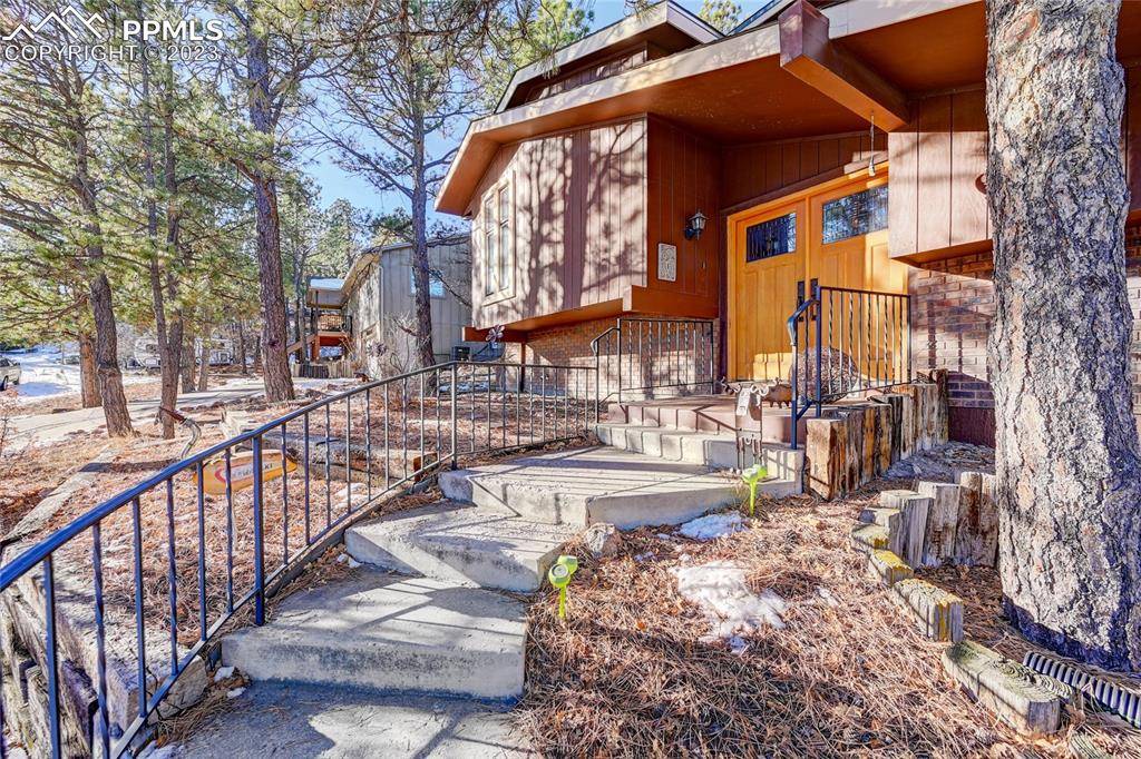 Colorado Springs, CO 80918,6150 Turret DR