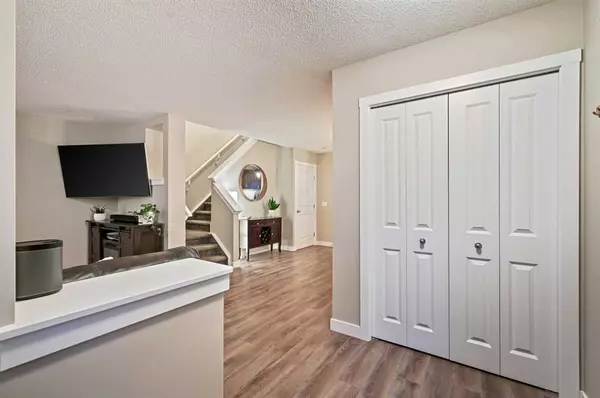 Calgary, AB T2X 2J5,1469 LEGACY CIR SE