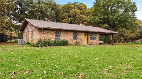 482 County Road 2520,  Bonham,  TX 75418