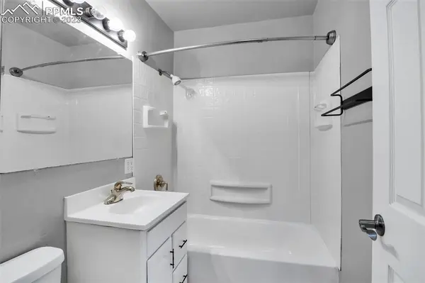 Canon City, CO 81212,115 Cottage LN