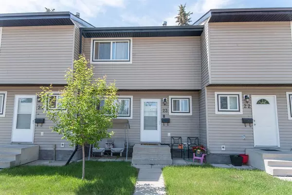 Red Deer, AB T4N 6G6,96 Holmes ST #23