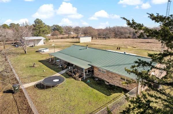 6792 US Highway 271 N,  Powderly,  TX 75473