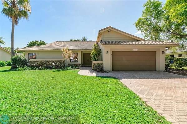 2111 NW 111th Ter, Coral Springs, FL 33071